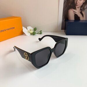 LV Classic Black Square Frame Sunglasses with Subtle Logo 👓